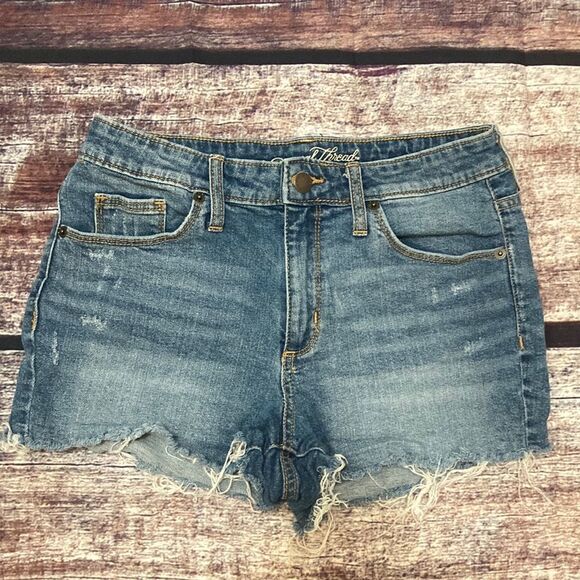 Universal Thread Blue Jean Shorts - Picture 1 of 3